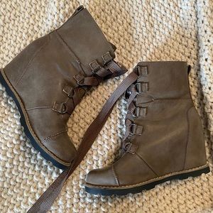 Universal Thread Wedge Booties